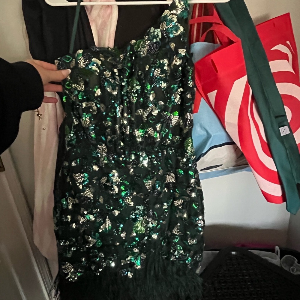 Elegant Green Sequin Dress